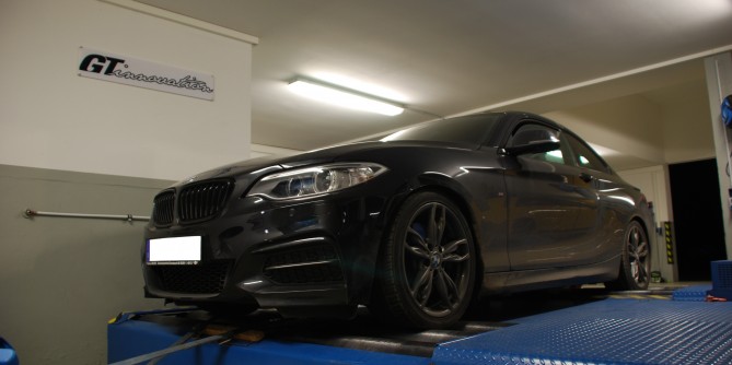 BMW 235i XDrive 405PS